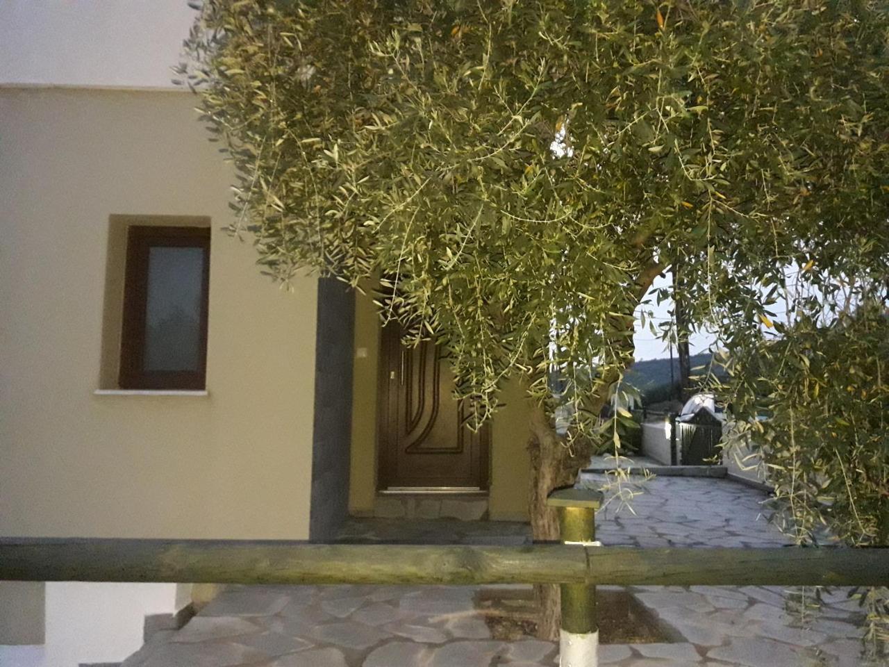 Villa Oliva Astris Buitenkant foto