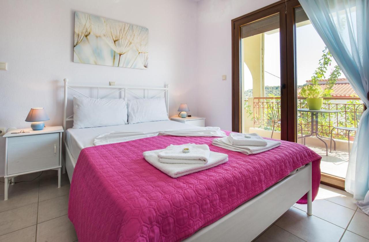 Villa Oliva Astris Buitenkant foto