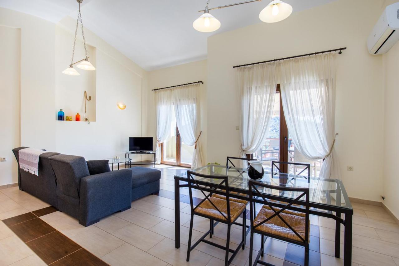 Villa Oliva Astris Buitenkant foto