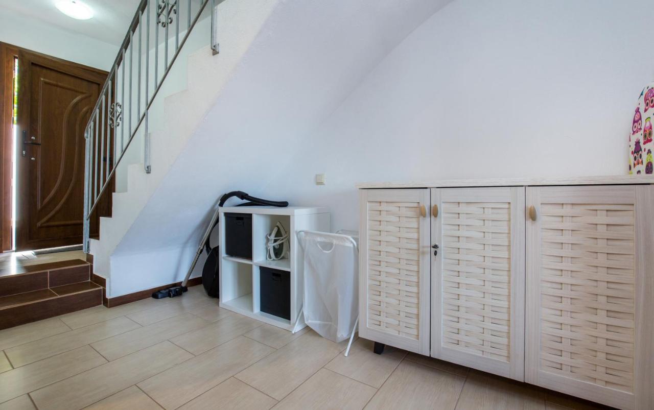 Villa Oliva Astris Buitenkant foto