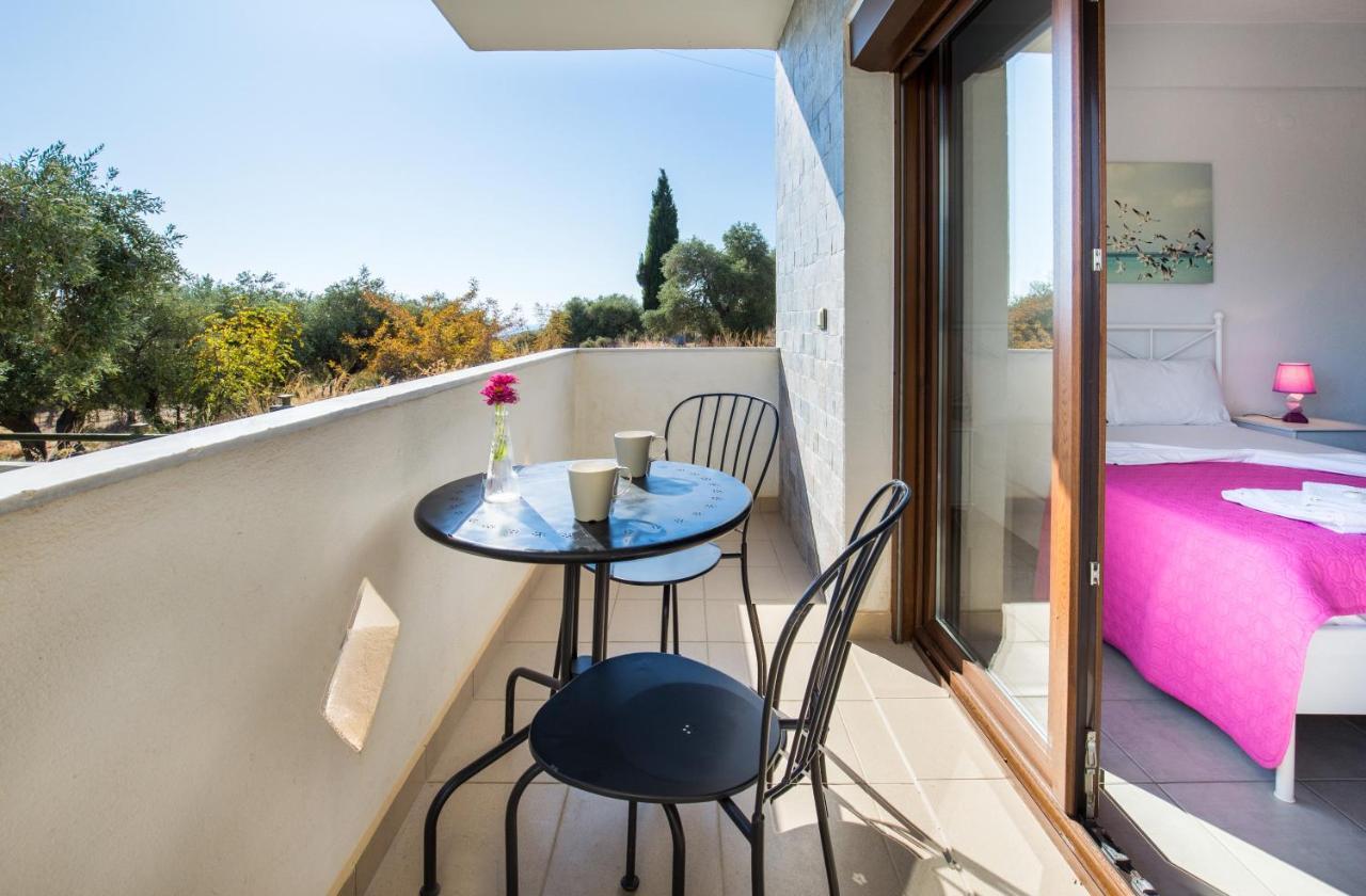 Villa Oliva Astris Buitenkant foto